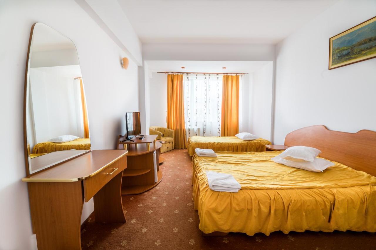 Hotel Atlantis Tulcea Eksteriør billede